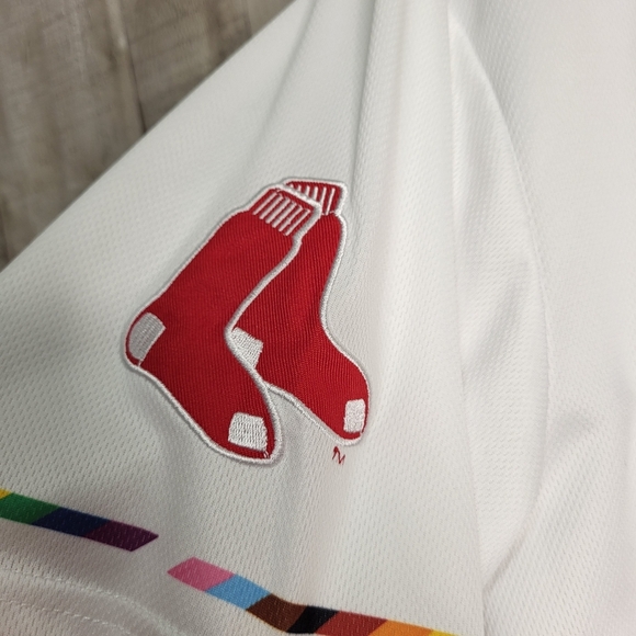 Boston Red Sox Baseball Pride Jersey 2023. Size Large. Unisex - Picture 5 of 10